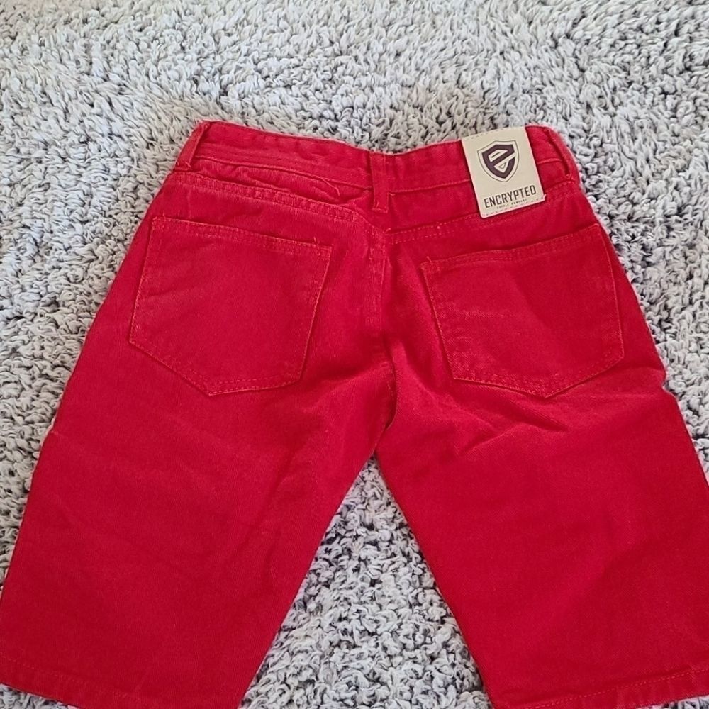 Red
Jean Shorts - Picture 3 of 3
